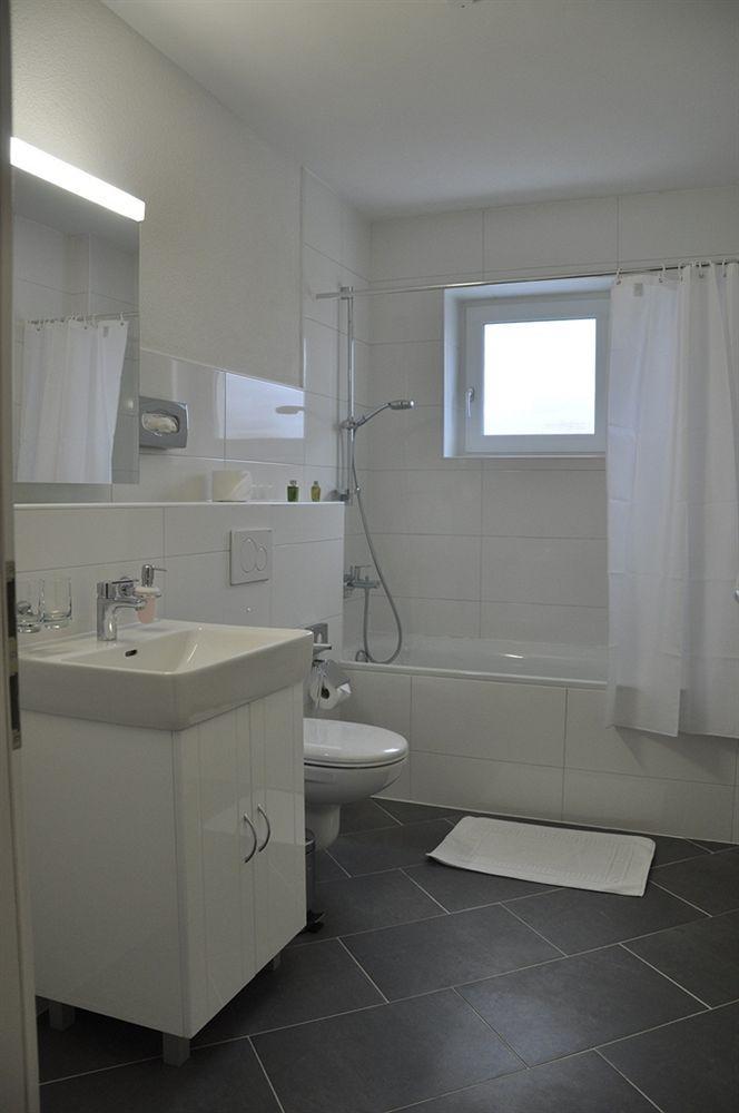 Residence Apartments By Hotel Du Commerce Basilea Esterno foto